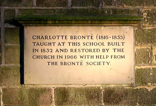 Табличка в воскресной школе Roe Head Табличка в воскресной школе Roe Head